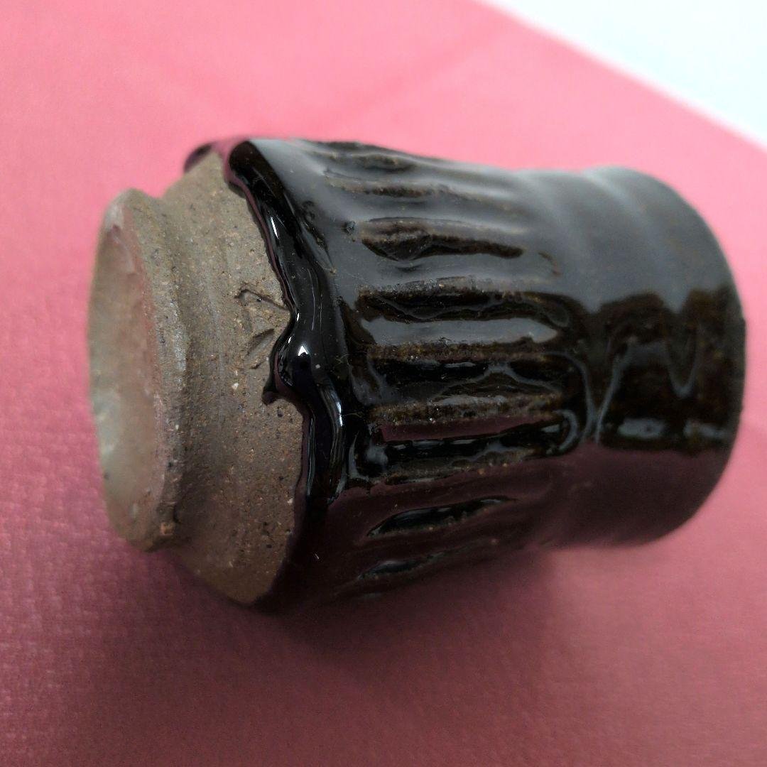 陶磁器　茶碗　湯呑み茶碗　筒茶碗　筒形　筒型　撥高台　端反り　陶印　銘款　古道具